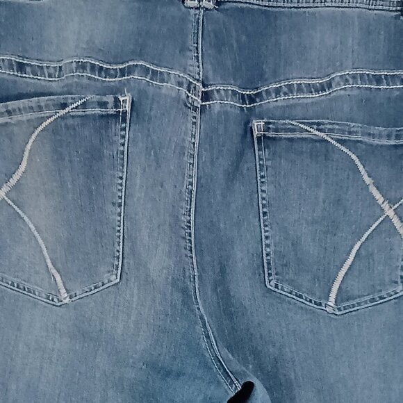 VGUC: Lane Bryant Sze 26 Blue Tighter Tummy Tech Capri Denim Jeans - Picture 4 of 4